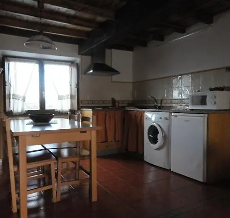 Apartamentos Rurales Romallande-2